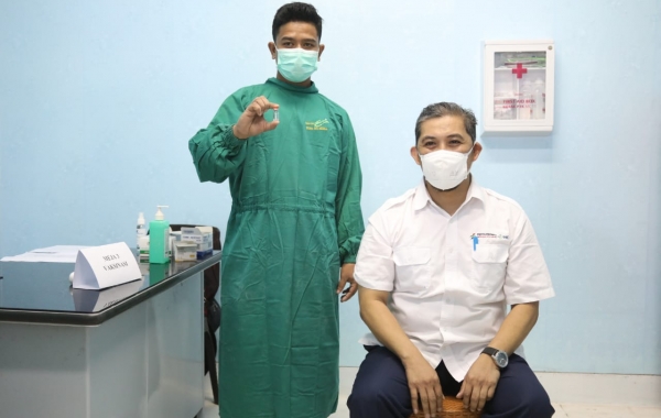 Rumah Sakit Prima Inti Medika PT Pupuk Iskandar Muda Lakukan Vaksinasi Covid-19 Perdana